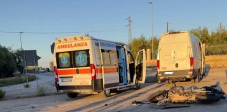 Scontro furgone-moto su via Castel del Monte: morto un centauro 30enne