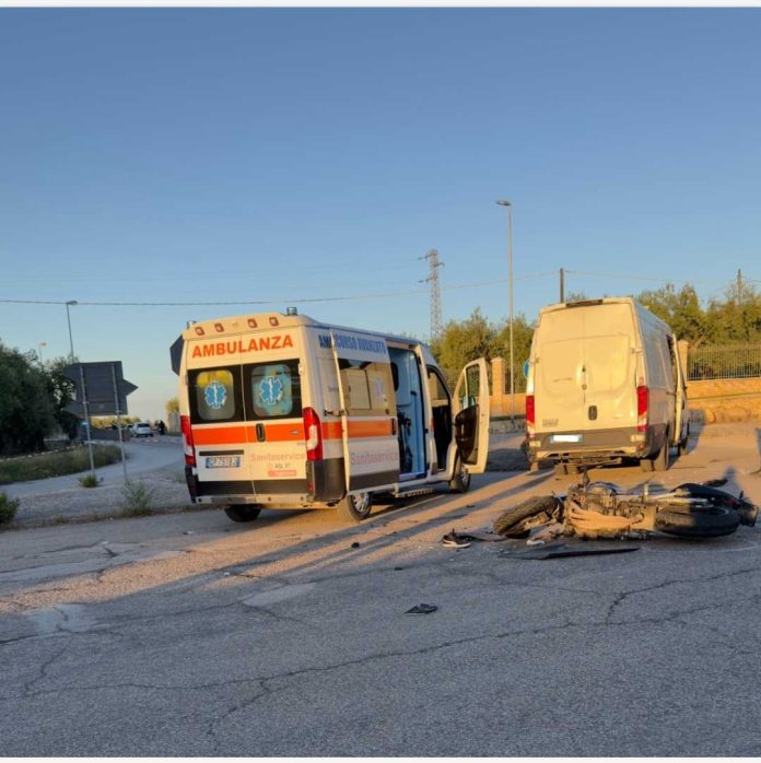 cronaca incidente via castel del monte andria