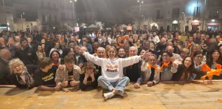 Piazza Catuma gremita per la chiusura della campagna elettorale di Giovanna Bruno