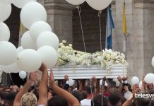 “Un litigio non vale una vita”: il messaggio che ha accompagnato l’ultimo saluto al 18enne Cosimo Quagliarella