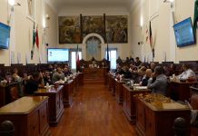 “Diamo il Nobel ai bimbi di Gaza” ma il premio è già stato assegnato: tensioni in consiglio
