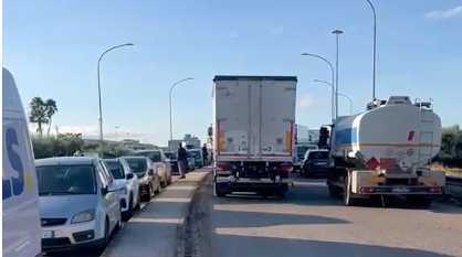 Proteste e blocchi ad Andria e Corato: il presidio continua